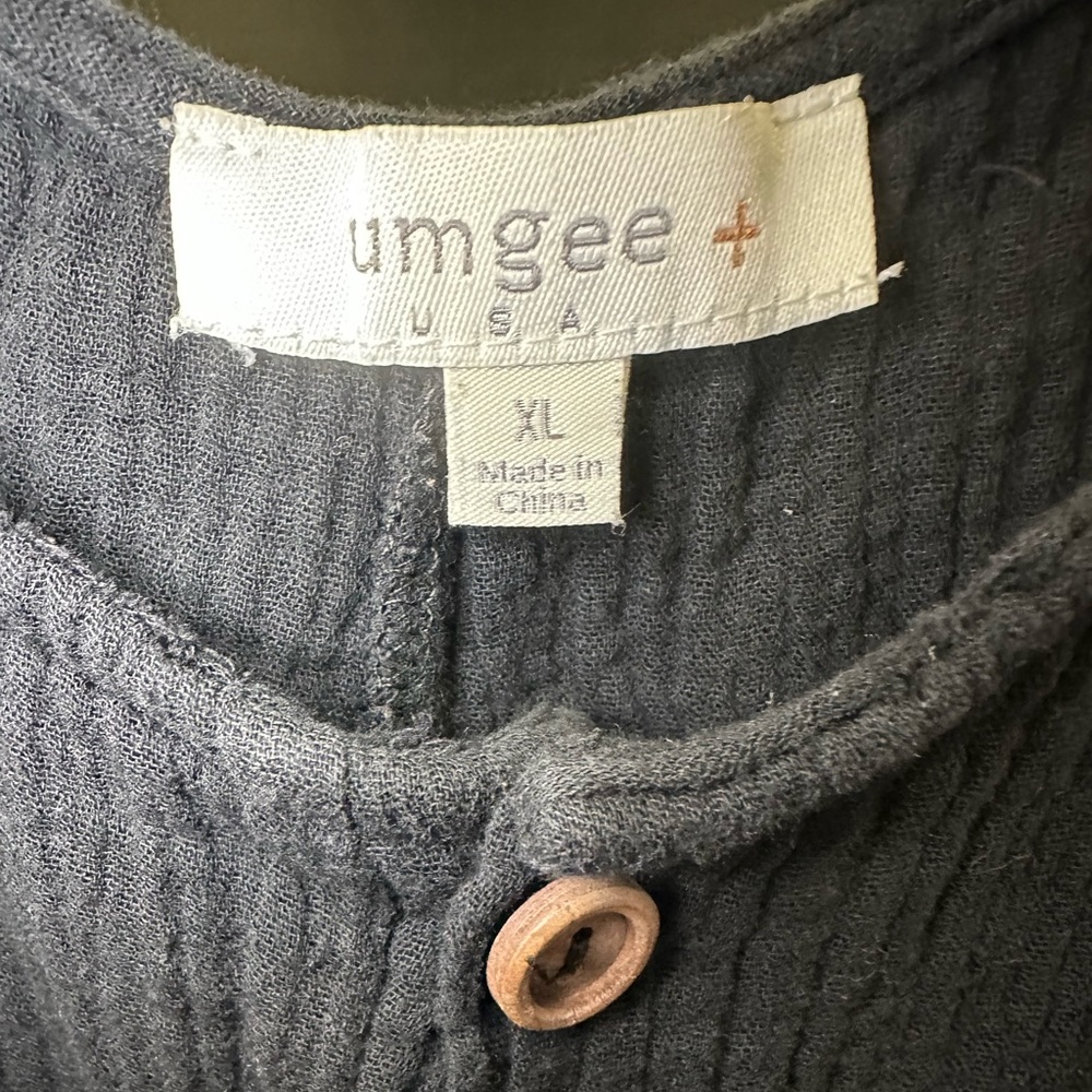 Umgee Black Sleeveless Button-Front Jumpsuit - Picture 3 of 8